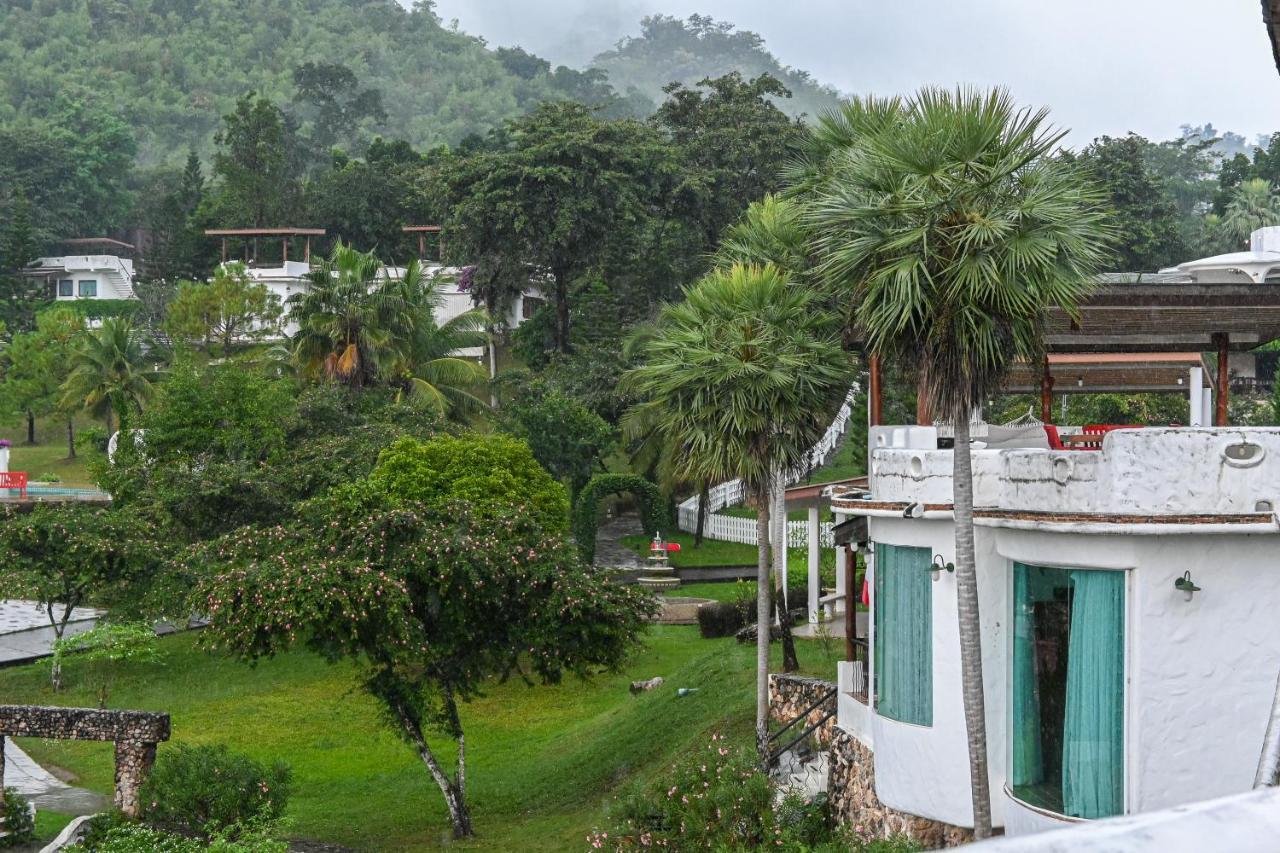 Swiss Valley Hip Resort Suan Phueng Ngoại thất bức ảnh