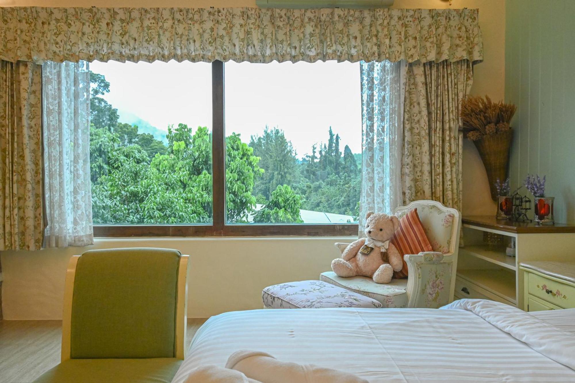 Swiss Valley Hip Resort Suan Phueng Phòng bức ảnh