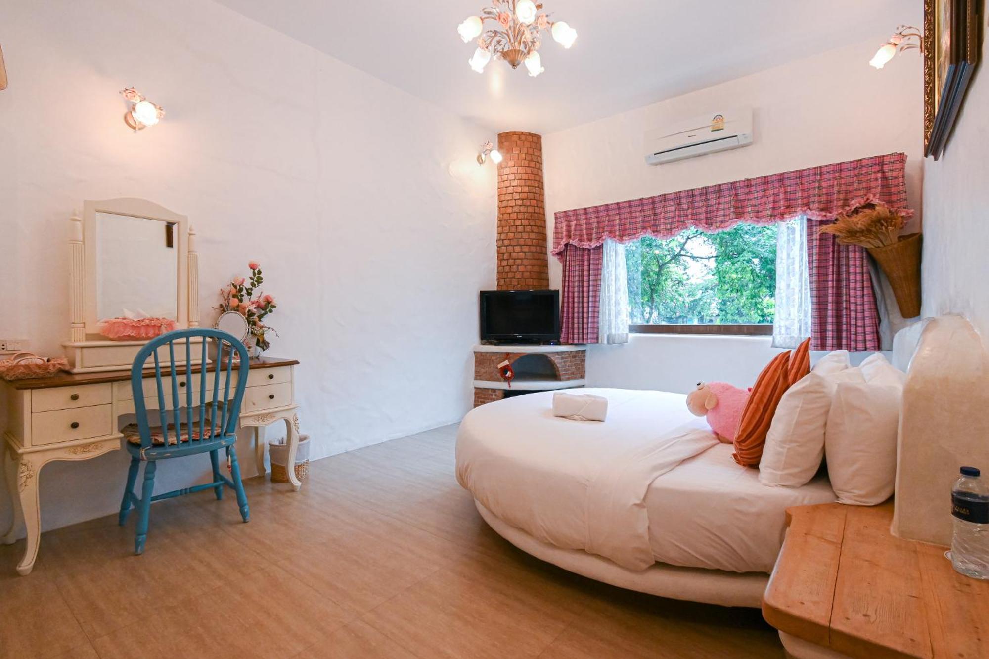 Swiss Valley Hip Resort Suan Phueng Phòng bức ảnh